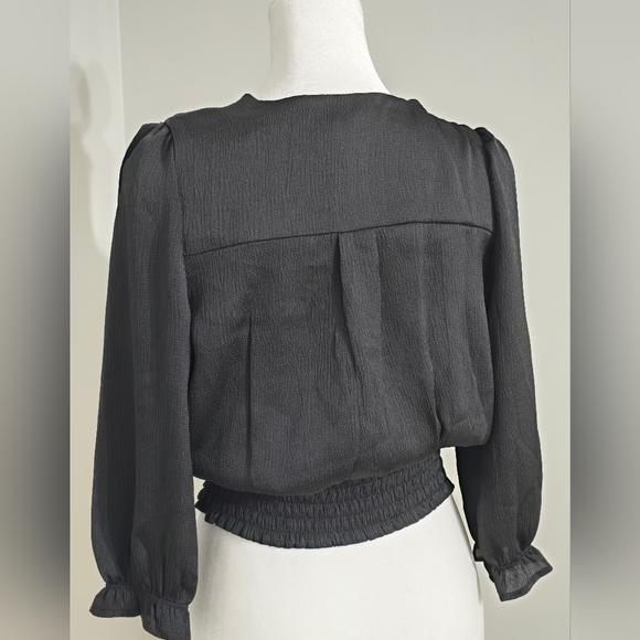 🤩Host Pick❤️NWT Monteau Los Angeles Black Wrap Crop Top Women's Size Small - Picture 3 of 9